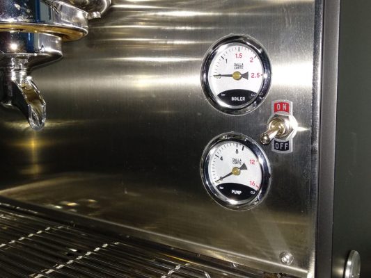 Chia sẻ cách điều chỉnh áp suất máy pha cafe