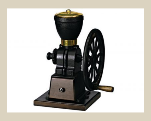 So sánh máy xay cafe cổ điển và điện tử